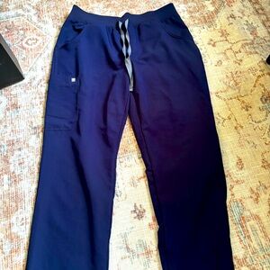Figs Kade Cargo scrub pants
